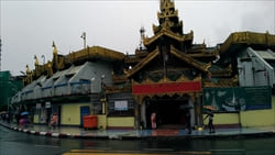 スーレー・パゴダ Sule Pagoda 写真 yangon ヤンゴン ミャンマー 旅行 観光 情報 おすすめ Myanmar Travel Information